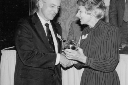 David de Caires receives the Commonwealth Press Union's Astor Award for his contribution to press freedom from Lady Astor in July 1992.