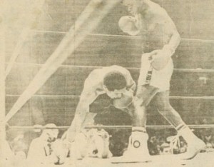  Vernon Lewis knocks down the great Wilfredo Benitez. 