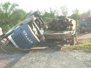 The toppled Hyster 