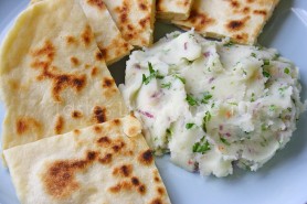 Potato choka & sada roti (Photo by Cynthia Nelson)