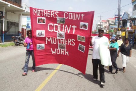 Making a May Day point for women