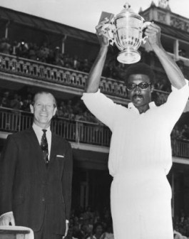 Clive Lloyd lifts the first world cup-Australia vs WI final Lords WC 1975