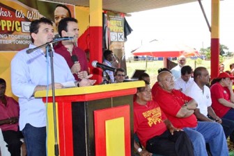 Roraima governor José de Anchieta Junior speaking at the meeting. (GINA photo)