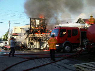 Fire devouring the Regent Street store (Zoisa Fraser photo)