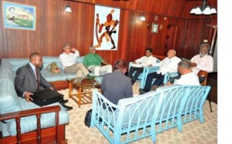 President Donald Ramotar,  Prime Minister Samuel Hinds, Head of the Presidential Secretariat Dr. Roger Luncheon,  Minister of Finance Dr Ashni Singh and Presidential Advisor on Governance Gail Teixeira in discussion with leader of the A Partnership for National Unity (APNU) David Granger and members Rupert Roopnaraine and Carl Greenidge. (GINA photo)