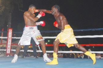 Action during Saturday night’s headline bout between Simeon Hardy and Howard Eastman (Orlando Charles photo)