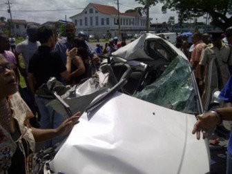 Frank De Abreu's wrecked car the scene
