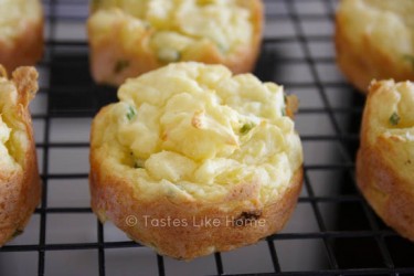 Baked Cassava Puffs (Photo by Cynthia Nelson)