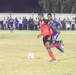 Slingerz’ captain Dwain Jacobs about to score the winning goal.