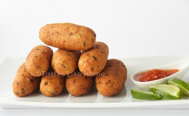 Guyanese-style Fish Cakes (Photo by Cynthia Nelson)