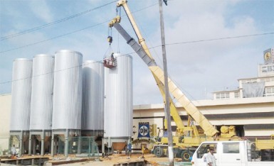 The unitanks being installed at Thirst Park as part of Banks DIH’s brewery modernisation project. (Photo provided by Banks DIH)