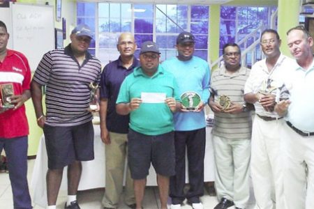 Jerome Khan, co-Managing Director of EXEIM MINING SUPPLIES with prizes winners at the end of last Saturday’s tournament. 