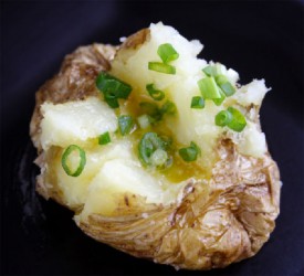 Microwave Baked Potato (Photo by Cynthia Nelson) 