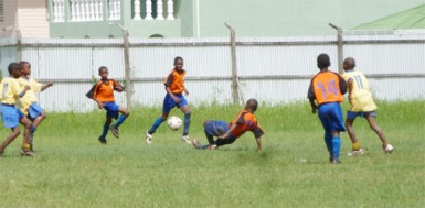 Action between BK Western Tigers and Fruta Conquerors ‘A’  on Saturday.