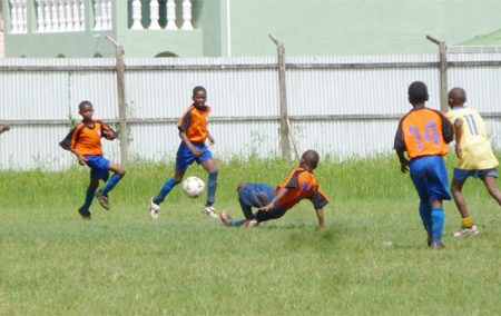 Action between BK Western Tigers and Fruta Conquerors ‘A’  on Saturday.