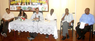 Minister of Culture  Dr Frank Anthony (third from left) and other officials at the media briefing (GINA photo) 