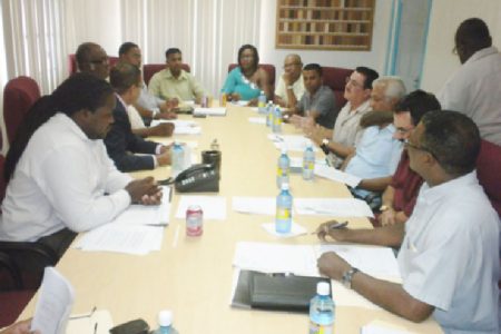 The newly elected executive of the Guyana Gold and Diamond Miners Association, led by its President Patrick Harding and including President of the Guyana Women Miners Organisation (GWMO) Simona Broomes, met Minister of Natural Resources Robert Persaud, senior officials of the ministry, the Guyana Geology and Mines Commission (GGMC) and the Guyana Gold Board (GGB) on Thursday. (Government Information Agency photo)