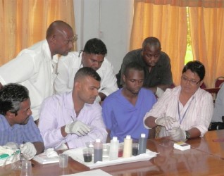 A training session during the outreach (US Embassy photo)