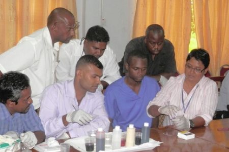 A training session during the outreach (US Embassy photo)