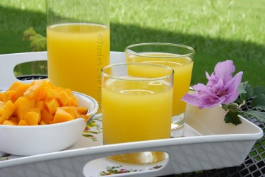 Mango-ginger Cooler (Photo by Cynthia Nelson) 