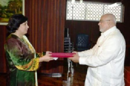 Malaysian High Commissioner to Guyana Dato Sudha Devi Vasudevan presenting her letters of Credence to President Donald Ramotar (Government Information Agency photo)