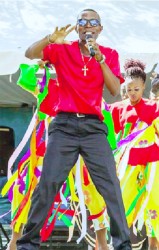Roger Hinds during one of his performances 