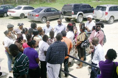 Regional Chairman Sharma Solomon and MP Vanessa Kissoon giving moral support to residents of Ituni and Kwakwani and concerned relatives of the arrested protestors who travelled to the Christianburg Magistrate’s Court on Wednesday in solidarity with those who were arrested.