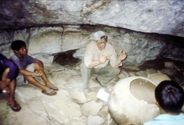 Rockshelter burial near Shulinab, Rupununi 