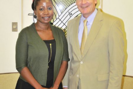Volunteer Youth Corps CEO Goldie Scott (left) and US Ambassador D Brent Hardt after a meeting at the US Embassy (US Embassy photo)
