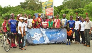 Winners Row! Top performers of yesterday’s event posing with their spoils. (Orlando Charles photo)