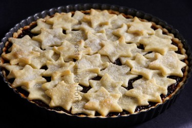 One-pan British Mince Pie (Photo by Cynthia Nelson)
