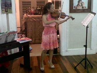 Chie Clarke on the violin 