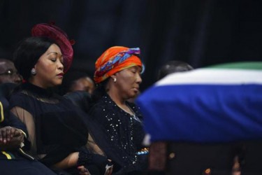 Makaziwe Mandela (C), daughter of former South African President Nelson Mandela, attends his funeral ceremony in Qunu December 15, 2013.  REUTERS/Odd Andersen/Pool
