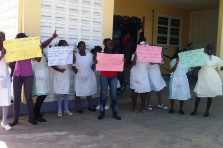 Nurses at the Fort Wellington Hospital yesterday joined their colleagues in other regions and staged a “sit-in” in protest to the 5% wage increase that the government promised public servants.