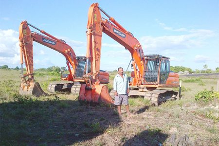 Valare Anderson and the excavators
