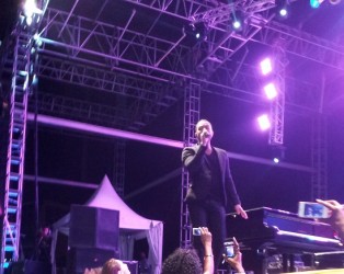 All of me, loves all of you... John Legend had fans at the Guyana National Stadium singing along with him in the wee hours of this morning.