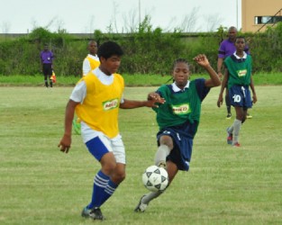 Milo-U20 action involving Cummings Lodge and Dolphin Secondary. Dolphin Secondary won 4-0. (Orlando Charles photo)