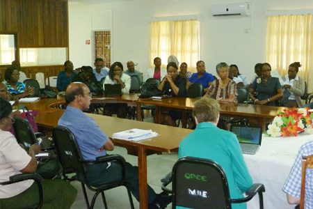 Participants at the workshop (Ministry of Education photo) 