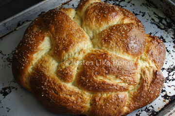 Cardamom Bread
(Photo by Cynthia Nelson)
