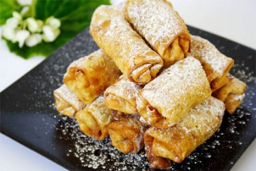 Banana-Chocolate Spring Rolls (Photo by Cynthia Nelson)