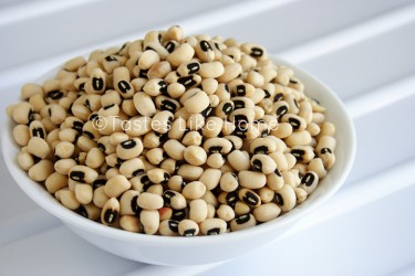 Black-eye Peas: stand-in for Channa Photo by Cynthia Nelson