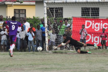 Waramadong goalkeeper saves a vital penalty against Beterwagting Secondary to send his team through to the final.(Orlando Charles photo.

