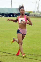 All Alone! Cassey George cruising to the 1500m gold.(Orlando Charles photo)