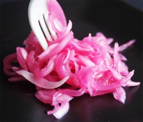 30-minute quick-pickled red onions (Photo by Cynthia Nelson)