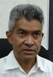 Dr Peter Akai