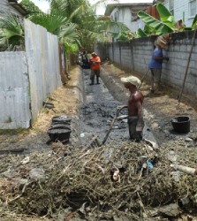 Clean up underway in Albouystown (Ministry of Local Government photo)