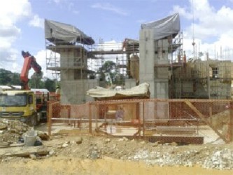 The ‘Sag Mill’ under construction. 