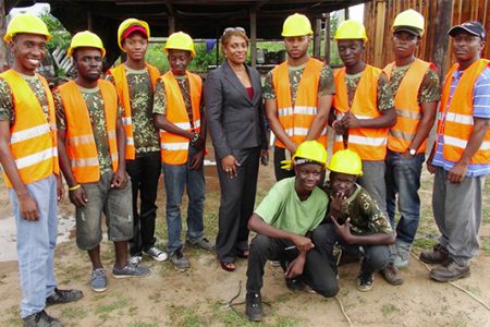 Public Service Minister, Jennifer Westford (centre) with the LINCEP participants. The practical tutor, Ivelaw Handy is at extreme left.