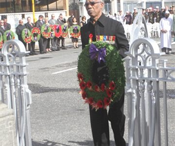 Opposition Leader David Granger lays a wreath at the Cenotaph (GINA photo)