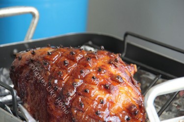 Glazed Baked Ham (Photo by Cynthia Nelson)